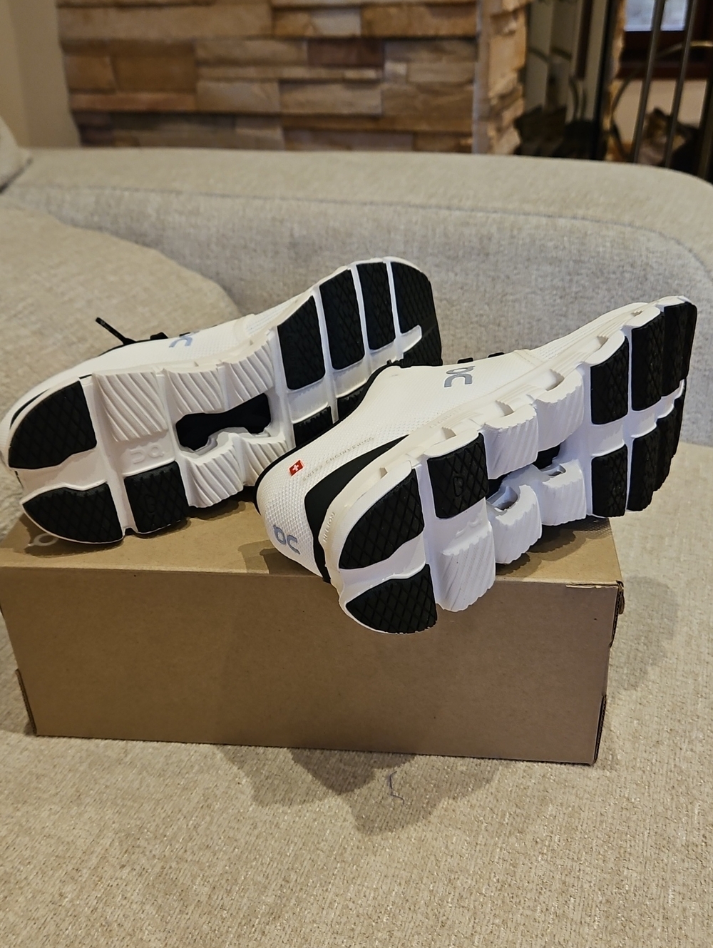 On Clouds Sneakers Cloud X Sz8 NIB - Picture 7 of 10